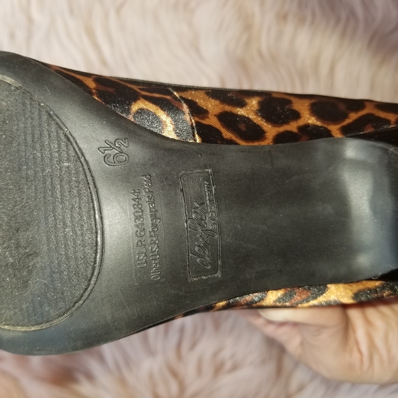 💕Animal Print Heels 6 1/2💕 - Picture 8 of 8